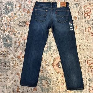 Levi’s 514 Straight Fit Men’s Jeans Size 34 X 32
NWT